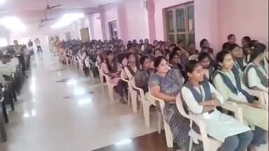 మాకవరపాలెం లో యువత మేలుకో కార్యక్రమంలో పాల్గొన్న డిఎస్పి శ్రీనివాస్