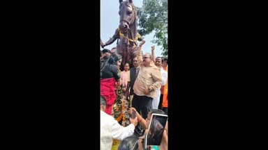 ପରଜଙ୍ଗ: ଛତ୍ରପତି ଶିବାଜୀ ମହାରାଜଙ୍କ ଜନ୍ମୋତ୍ସବରେ ମହାରାଷ୍ଟ୍ରରୁ ବାହାରିଥିବା ଗୌରବ ଯାତ୍ରା ଓଡ଼ିଶା ବିଜେପି କାର୍ଯ୍ୟାଳୟରେ ପହଁଚିଲା