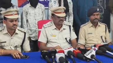 ଖରିଆର: ଚାରି ଜଣ ଚୋର ଗିରଫ ଓ ଲକ୍ଷ ଲକ୍ଷ ଟଙ୍କା ଜବତ ନେଇ ଖଡ଼ିଆଳ ଥାନାରେ ପ୍ରତିକ୍ରିୟା ରଖିଲେ ଏସଡିପିଓ ଉପେନ୍ଦ୍ର ପ୍ରଧାନ