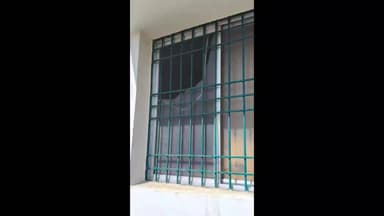 बरकट्ठा: केन्दुआ वन में अज्ञात लोगों ने रसोईघर की खिड़की का शीशा तोड़ा