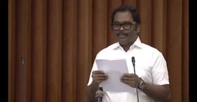 గంగాధర నెల్లూరు: చెరుకు పంటకు సరైన గిట్టుబాటు ధర ప్రకటించి రైతులకు న్యాయం చేయాలి:-
గంగాధర నెల్లూరు ఎమ్మెల్యే డాక్టర్ వి. ఎం. థామస్.