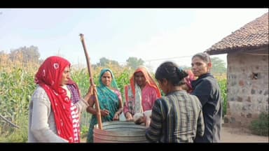 દેવગઢબારીયા: રાતડીયા ખાતે કૃષિ સખી સવાયા ઉષાબેન એ ખેડૂત બહેનોને પ્રાકૃતિક ખાતર બનાવવા અંગે આપી તાલીમ