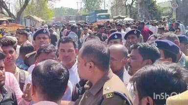 हसपुरा: सड़क दुर्घटना में युवक की हुई मौत, परिजनों का रो-रो कर बुरा हाल, मुआवजे को लेकर ग्रामीणों ने किया सड़क जाम