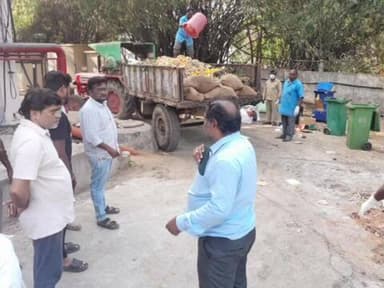 సిద్దిపేట అర్బన్: సిద్దిపేట పట్టణంలో పర్యటించి పలు అభివృద్ధి పనులను పరిశీలించిన మున్సిపల్ కమిషనర్ అశ్రిత్ కుమార్