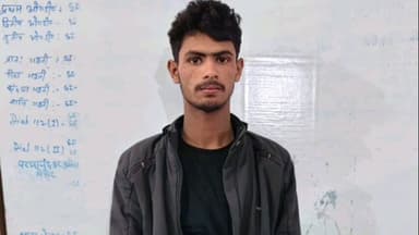 बलिया: STF, SOG3 और बलिया पुलिस ने सोनदीपी दियारा से एक व्यक्ति को देसी कट्टा व 5 कारतूस के साथ किया गिरफ्तार