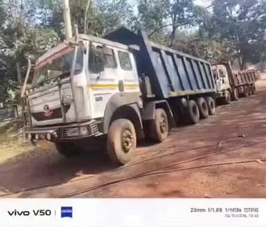 ତୁରୁମୁଙ୍ଗା: ବାମେବାରୀ ଥାନା ମାଲାଙ୍ଗଟୋଲି ସଂରକ୍ଷିତ ଜଙ୍ଗଲରେ ଖଣି ବିଭାଗ ଓ ପୋଲିସ୍ ର ମିଳିତ ଚଢଉ ଚୋରା ଚାଲାଣ କରୁଥିବାବେଳେ ତିନି ଟ୍ରକ ଜବତ ଚାରି ଗିରଫ