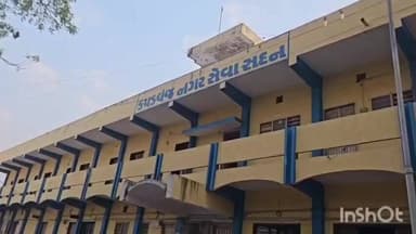 કપડવંજ: કપડવંજમા પડતર પ્રશ્નોને લઈને પાલિકાના સફાઈ કામદારો દ્વારા આવેદન પત્ર આપવામાં આવ્યું