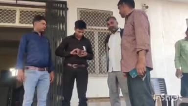 बसेड़ी: सड़क पर मिला पर्स वापस कर पेश की ईमानदारी की मिसाल