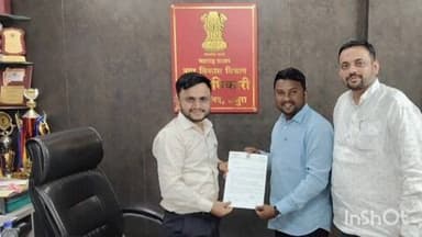 राजूरा: प्रभाग क्र. ५ च्या विविध नागरिक समस्या बाबत राजुरा न. प. मुख्यधीकारी यांना निवेदन