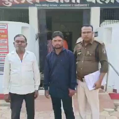 पलारी: बलौदी एवं रामपुर में जादू मंतर से पैसा कई गुना बढ़ाने का प्रलोभन देकर ठगी करने वाले पिता-पुत्र को किया गया गिरफ्तार