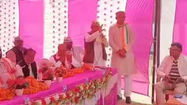 लालगंज: पतुलकी में पूर्व सांसद, कांग्रेस असंगठित कामगार कर्मचारी के राष्ट्रीय चेयरमैन ने मनरेगा बचाओ संग्राम सभा को किया संबोधित