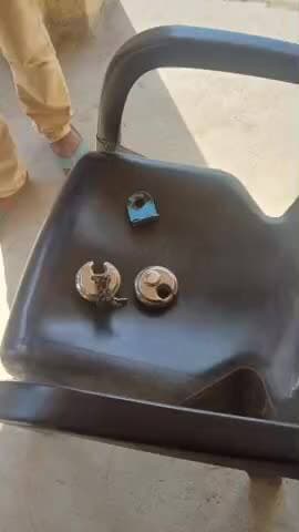 राजातालाब: मड़ैया गांव में जलनिगम का ताला तोड़कर चोरों ने 24 बैटरी चुरा लीं