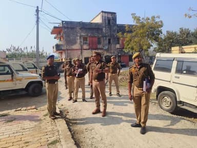 *अपर पुलिस अधीक्षक (दक्षिणी) बलिया श्री कृपा शंकर द्वारा थाना फेफना का किया गया वार्षिक निरीक्षण व सर्व संबंधित को दिये ...