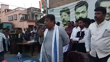 মঙ্গলকোট: লক্ষ্মীর ভান্ডারের জোর আছে, মঙ্গলকোটের চানকের সভামঞ্চে দাবি এলাকার বিধায়ক অপূর্ব চৌধুরীর