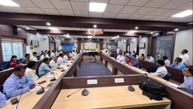 ଛେଣ୍ଡିପଦା: ଜିଲ୍ଲା କାର୍ଯ୍ୟାଳୟ ସମ୍ମିଳନୀ କକ୍ଷରେ ଗ୍ରୀଷ୍ମ ପ୍ରବାହର ମୁକାବିଲା ନିମନ୍ତେ ଜିଲ୍ଲା ସ୍ତରୀୟ ପ୍ରସ୍ତୁତି ବୈଠକ ଅନୁଷ୍ଠିତ