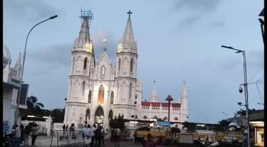 கீழ்வேளூர்: வேளாங்கண்ணி பேராலயத்தில் கிறிஸ்தவர்களின் 40 நாள் தவக்காலம் சாம்பல் புதனுடன் துவங்கியது