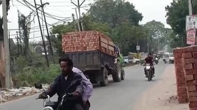चकरनगर: चकरनगर पुलिस ने ईंटों से भरे ओवरलोड ट्रैक्टर को किया सीज, चालकों में हड़कंप