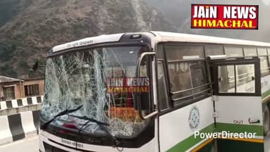 कुल्लू मंडी हाईवे पर HRTC और भारती बस का एक्सीडेंट हुऐ कुछ लोगो को आई चोट #viral #viralvideo #follow