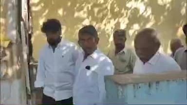 నక్క వెంకటరత్నను పరామర్శించిన వెంకటగిరి వైకాపా సమన్వయకర్త రామ్ కుమార్ రెడ్డి