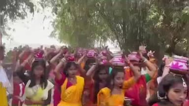 आज़मनगर: तामाबारी गांव में तीन दिवसीय हरि नाम संस्कृतं यज्ञ को लेकर महिलाओं ने निकाली कलश शोभा यात्रा