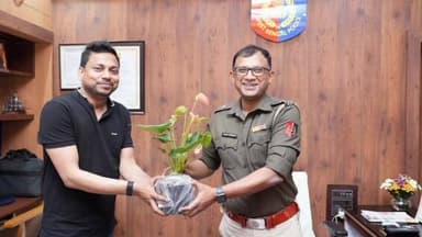 ডায়মন্ডহারবার ২: মহেশতলা থানার আইসির সাথে সৌজন্য সাক্ষাৎ করলেন ডায়মন্ড হারবার বিধানসভার পর্যবেক্ষক