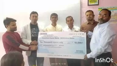 पड़वा: जेईई-मेंस में किसान का बेटा लाया 95%, पंडवा स्थित एलएलटीसी के डायरेक्टर मोनीर हुसैन ने किया सम्मानित।