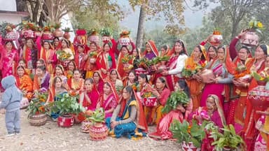 कांडा: कलश यात्रा के साथ टकनार देवी मंदिर में श्रीमद देवी भागवत कथा का शुभारंभ, वेद व्यास पं. रमेश पांडेय ने सुनाई कथा