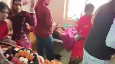 हंटरगंज: हंटरगंज में लोजपा नेता प्रेम सिंह ने मरीजों व महिलाओं के बीच खाद्य सामग्री का वितरण किया