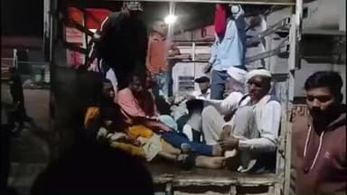 तेंदूखेड़ा: बहेरिया के पास अंधे मोड़ पर ऑटो और पिकअप की टक्कर, करीब डेढ़ दर्जन घायल, 6 गंभीर