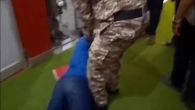 #डिण्डौरी #कलेक्ट्रेट में आज जो दृश्य सामने आया, वह सत्ता की नकली #संवेदनशीलता को पूरी तरह उजागर करता है। चलने-फिरने में...