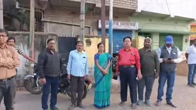 খড়গপুর ১: খড়গপুরের ২৩ নম্বর ওয়ার্ডের পথশ্রীর নতুন রাস্তার কাজের শুভ সূচনা করলেন পৌর প্রধান কল্যাণী ঘোষ