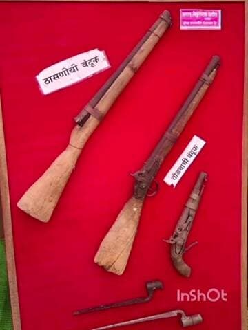 निलंगा: छत्रपती शिवाजी महाराज जन्मोत्सव निमित्त आयोजित दुर्मिळ शिवकालीन शस्त्राचे भव्य प्रदर्शन