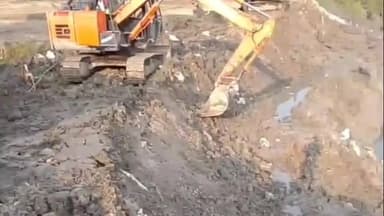 গোসাবা: পাখিরালয়তে ধস নেমে যাওয়া গোমর নদী বাঁধের মেরামতির কাজ ৯০শতাংশ শেষ হয়েছে, গ্রামে নোনাজল ঢোকার সম্ভাবনা নেই-সেচ দফতর