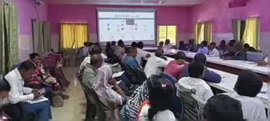 ओडगी: जनपद ओड़गी में सचिव-सरपंचों का प्रशिक्षण आयोजित किया गया