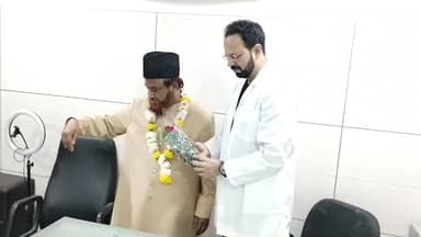 नेपानगर: हज कमेटी के अध्यक्ष एवं इंचार्ज फरीद अहमद का 10 वर्ष पूर्ण होने पर डॉक्टर सैयद नदीम ने किया स्वागत