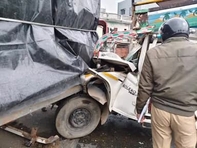 गभाना: हाईवे पर गांव भांकरी के पास ट्रैक्टर-ट्रॉली से टकराई मैक्स गाड़ी, हादसे में दो युवक घायल हुए