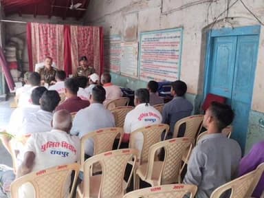 आरंग: आरंग थाना में पुलिस मितानों की बैठक हुई, कई मुद्दों पर विशेष चर्चा