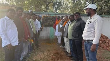 खलारी: खलारी में स्कूल के भोजनशाला (डाइनिंग शेड) का शिलान्यास