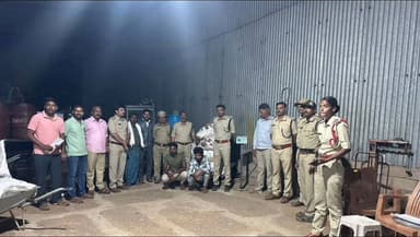 ಸಂಡೂರು: ಅಕ್ರಮ ಶ್ರೀಗಂಧ ಸಾಗಾಣಿಕೆ: ಇಬ್ಬರ ಬಂಧನ