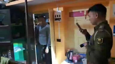 मनिहारी: बुधवार को दिनदहाड़े एक बंद घर में अज्ञात चोर ने ₹10 लाख की चोरी की, पुलिस कर रही है तहकीकात