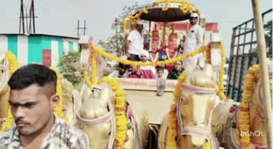 निलंगा: मसलगा येथे श्री विठ्ठल रुक्मिणी मूर्ती देवतांची भव्य मिरवणूक