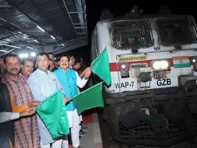 सारंगपुर: सारंगपुर में इंदौर-देहरादून एक्सप्रेस का होगा स्टॉपेज, राज्य मंत्री गौतम पेटवाल ने दिखाई हरी झंडी