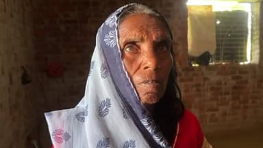 जयनगर: मंडारिया निवासी कैंसर मरीज अर्जुन ठाकुर की मां ने मुख्यमंत्री हेमंत सोरेन सहित जनप्रतिनिधियों का जताया आभार