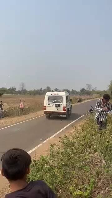 कुक्षी में प्रस्तावित सीमेंट फैक्ट्री को लेकर बढ़ा विरोध, सैंपलिंग के लिए पहुंची अधिकारियों की टीम पर हमला… विकास बनाम प...