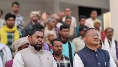 चितरंगी: आदिवासी गांवों में बिजली नहीं, जनपद सदस्य ने डीएम से लगाई गुहार, चितरंगी से विद्युत निर्माण का पत्र भेजा