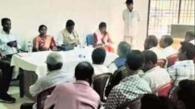 डुमरिया: डुमरिया थाना परिसर में शांति समिति की बैठक, होली और ईद को लेकर प्रशासन सतर्क