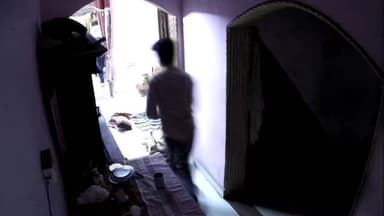 गदरपुर: दिनेशपुर में बुजुर्ग महिला से घर में घुसकर मारपीट कर हत्या के मामले में CCTV वीडियो सामने आया, सोशल मीडिया पर वायरल