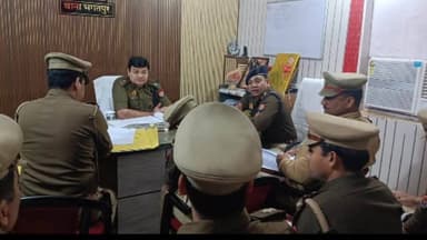 ठाकुरद्वारा: एसपी देहात कुंवर आकाश सिंह ने थाना भगतपुर में पुलिस कर्मियों के साथ की बैठक, दिए आवश्यक दिशा-निर्देश