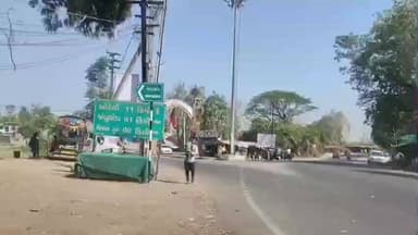 જાંબુઘોડા: જાંબુઘોડાની બેંક ઓફ બરોડામાં ગ્રાહકો બેહાલ: હિન્દીભાષી સ્ટાફ અને ખોરવાયેલી સુવિધાઓથી ભારે ગ્રામજનોમાં ભારે રોષ