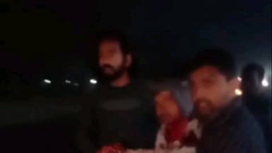 साहेबपुर कमाल: कुरहा के पास सड़क दुर्घटना में तेज रफ्तार बाइक सवार गंभीर रूप से घायल